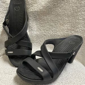 CROCS Women Cyprus heel sandals